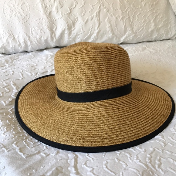 Floppy Hat - Picture 3 of 5